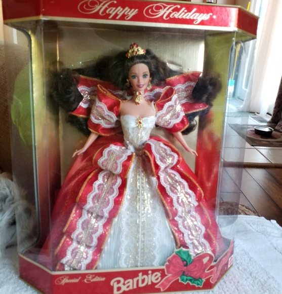 NIB 1997 Happy Holidays Barbie - Picture 3 of 12